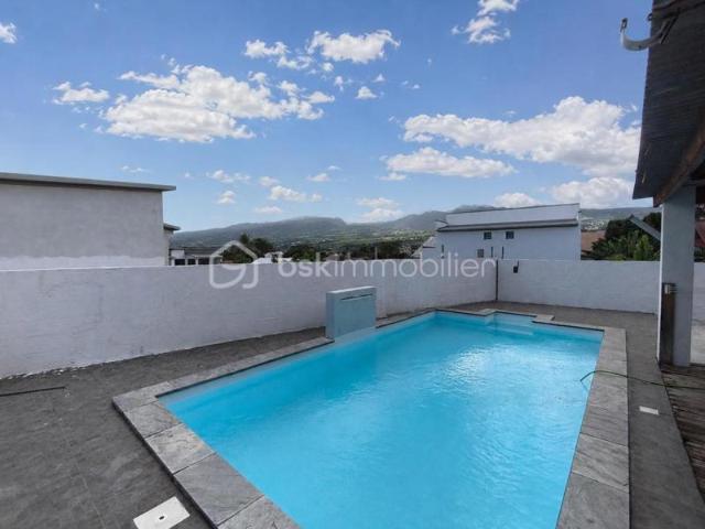 ? Maison récente avec piscine + niveau indépendant de 65 m² | Idéal investissement ou revenu complémentaire