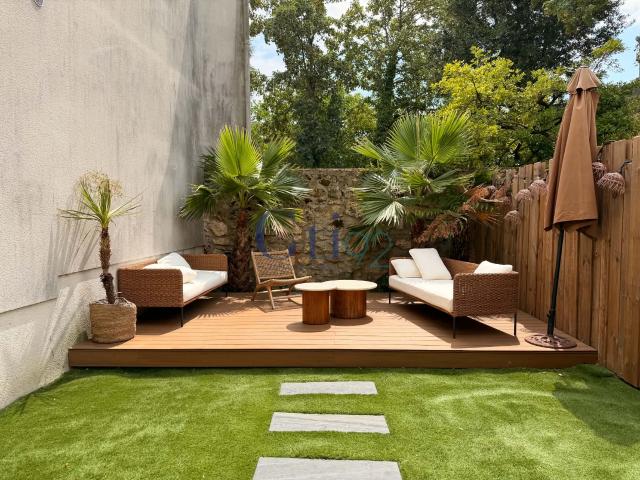 MAISON RECENTE AVEC UN AGREABLE JARDIN DE PLAIN PIED NOMBREUX RANGEMENTS !