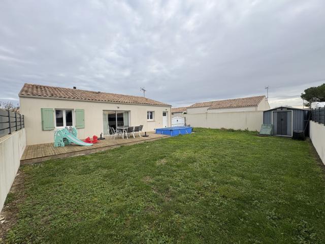 Maison récente de plain pied 3 chambres avec jardin