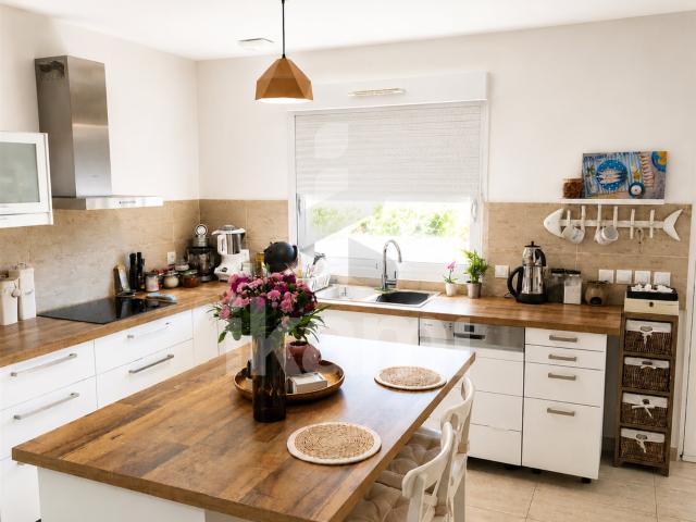 Maison récente m2 Dépendance 23 m2 Gare à 650 m 121m² Aulnay sous Bois