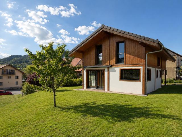 Maison récente ossature bois 114 m2 4 chambres Terrain 646 m2 Centre Villard Vue montagnes DPE B