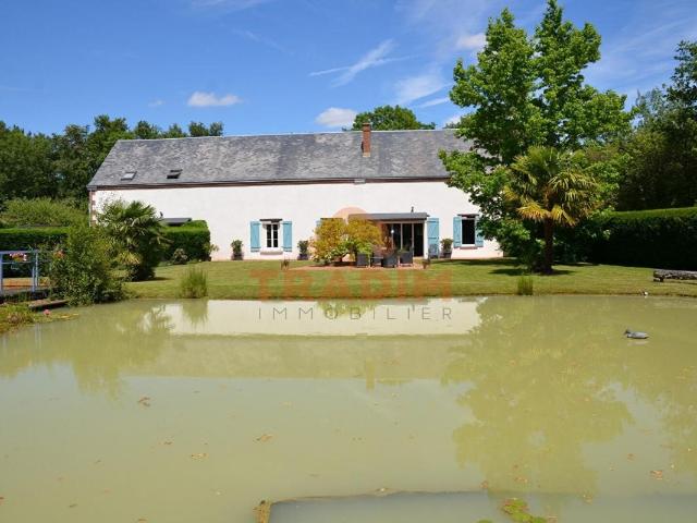 Fermette rénovée avec 2 logements plan d'eau
