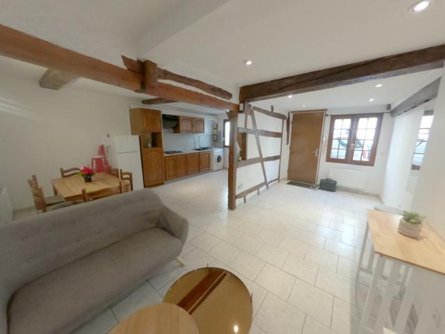 Maison rénovée 60 m2 3 pièces Meublé