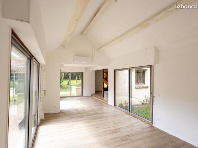 Maison rénovée 87 m² – Jardin 329 m² – Cave – Parking – DPE C