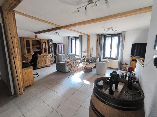 Maison rénovée 148 m² avec terrasse, jacuzzi, garage et cave