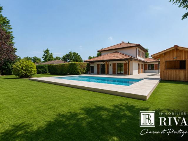 MAISON RENOVEE 199 M2 + GARAGE/ATELIER 58 M2 CALME