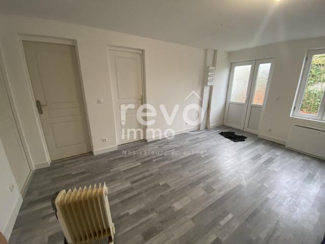 Maison rénovée 2 chambres grande pièce de vie 72160