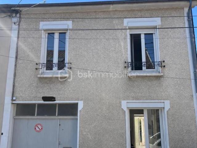 Quartier St Pavin Maison rénovée, 3 chambres, garage, jardin