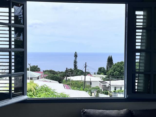Maison rénovée vue mer 4 ch  2 SDB