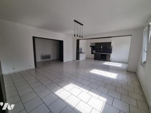 Maison rénovée à louer 82 m² spacieuse, 2 ch