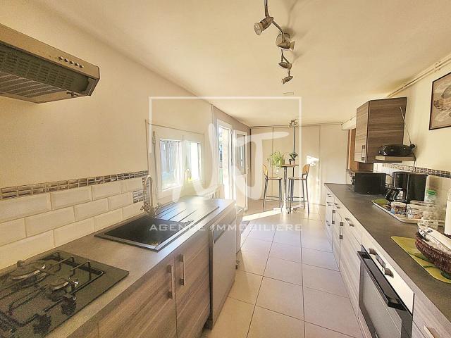 Maison rénovée à vendre à Baracé avec vie de plain pied 96m² Baracé