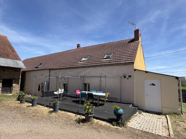 Maison rénovée avec dépendances