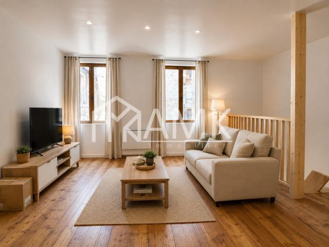Maison rénovée avec deux logements indépendants Crots village