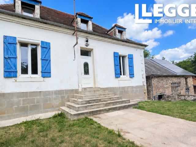 Maison Rénovée avec Goût, Économe en Énergie, avec Grange et Terrain de 6 112 m² à Saint Julien le Vendômois