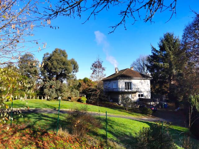 Maison rénovée avec jardin 2500m2 et grand atelier 160m² Limoges