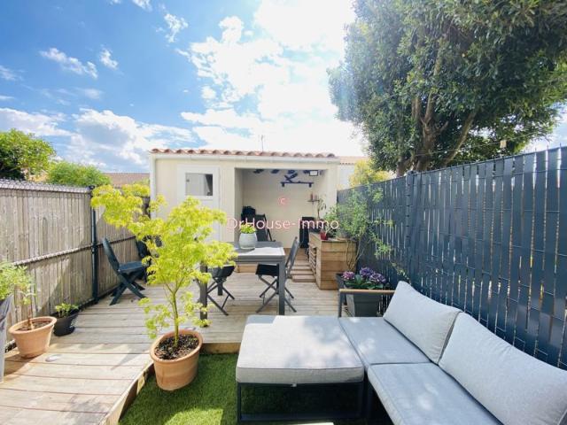 Maison rénovée avec jardin et parking. La Rochelle SAINT ELOI