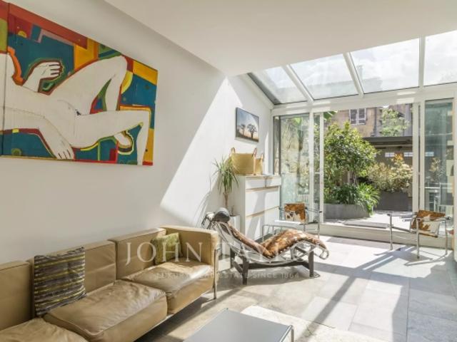 Maison rénovée avec jardin, piscine et parking Saint Seurin Exclusivité John Taylor Bordeaux