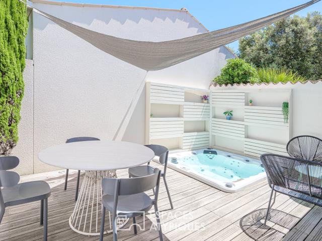 Maison rénovée avec patio et spa 81m² La Rochelle
