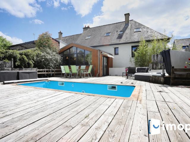 Maison rénovée avec piscine
