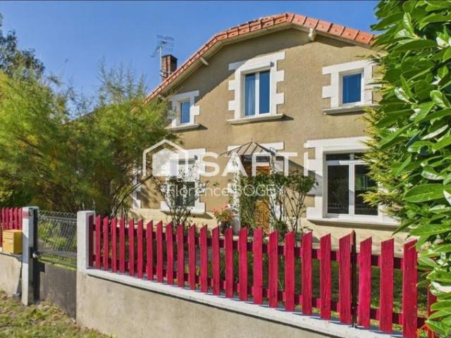 Maison rénovée avec soin sur près de 4 800 m² de terrain – à 3 km d'un bourg avec commerces DPE A / A