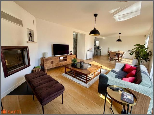 Maison sans travaux, terrasse et piscine plein sud