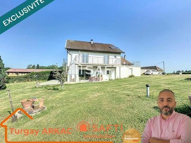 Maison rénovée avec vue – Montagnieu 38110