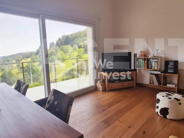 Maison rénovée avec vue panoramique et local indépendant