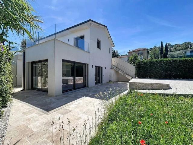 MAISON RÉNOVÉE COLLINE GOLFE JUAN