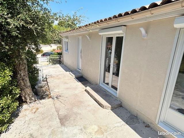 Maison rénovée dans un domaine sécurisé