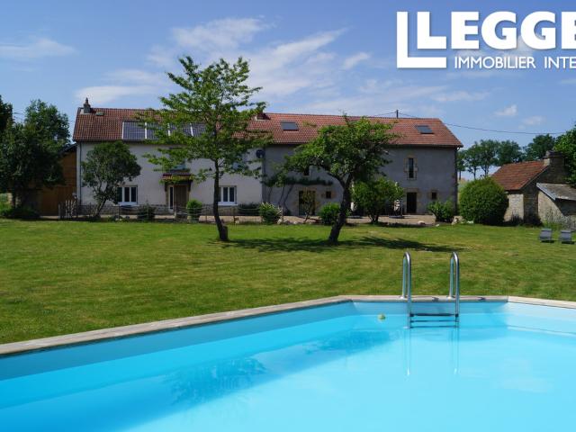 Maison rénovée de 4 chambres, chambre d'hôtes attenante 4 pièces, max 14 personnes, grand jardin, au calme
