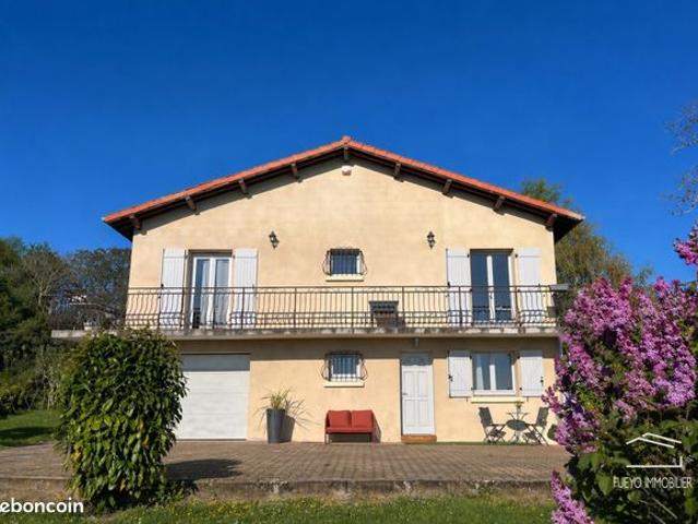 Maison rénovée de 112m2, 3 chambres, parcelle de 990 m2, belle vue