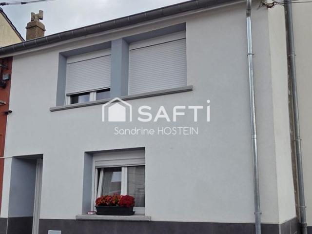 Maison rénovée de 120m2 avec 3 chambres et 2 terrasses!
