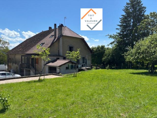 Maison rénovée de 141 m2 avec terrain de 990 m2 ? Secteur Domblans