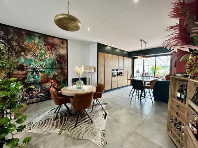 Maison rénovée de 153 m² – Marans, bord de Sèvres