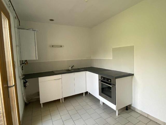 MAISON RENOVEE, DEUX CHAMBRES, JARDIN, Barlin