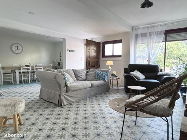 Maison rénovée en 2023 | 123 m² | 3 chambres