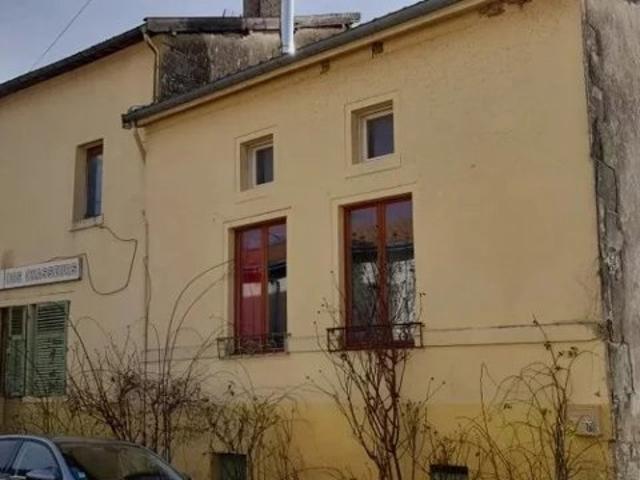 Maison spacieuse, 4 chambres coupée en 2 appartements