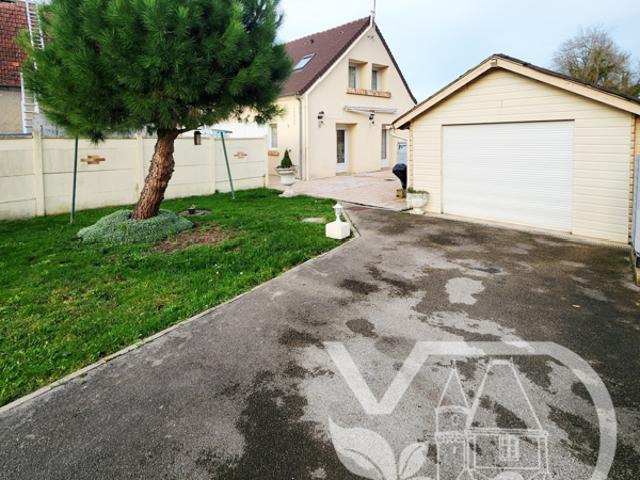 MAISON RESTAUREE AUX BEAUX VOLUMES PROCHE ST FELIX