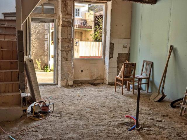 Maison T1 à rénover – Idéal investissement locatif à Crava
