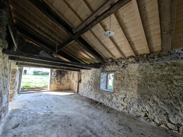 Maison T2 pierres 36m² sur 526m² Romagne 45 000