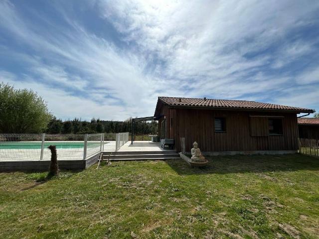 Maison T3 avec piscine sur un airial de 1300m²