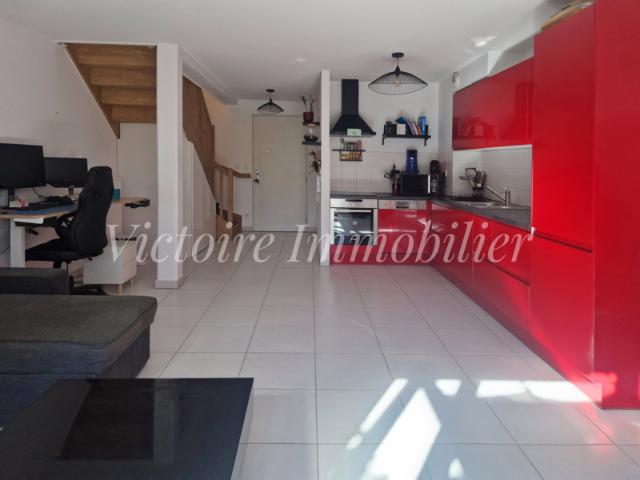 MAISON T3 DE 69 M2 EN COPROPRIETE
