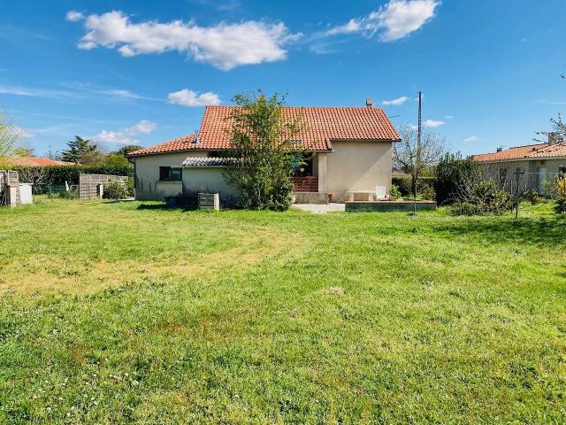 Maison T3 de 78 m2 + Garage sur terrain de 1807 m2