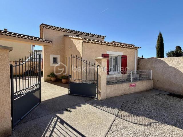 Maison T3 duplex – 2 stationnements – Jardin – 209 m² terrain – Salon de Provence