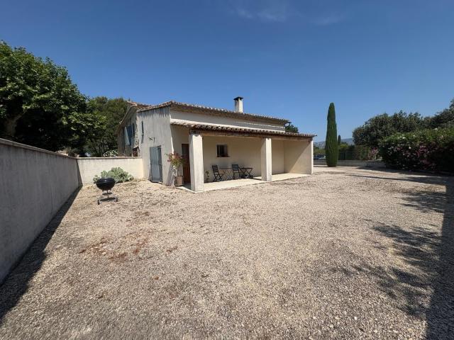 Maison T3 Mallemort 1400€ CC