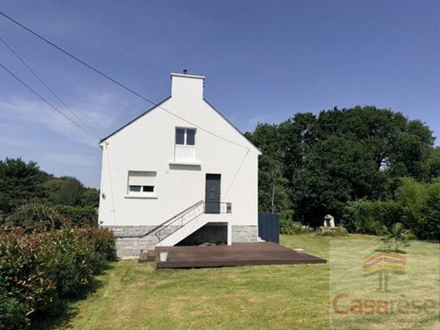MAISON T3 + SOUS SOL AVEC GARAGE + PUITS + TERRAIN CLOS