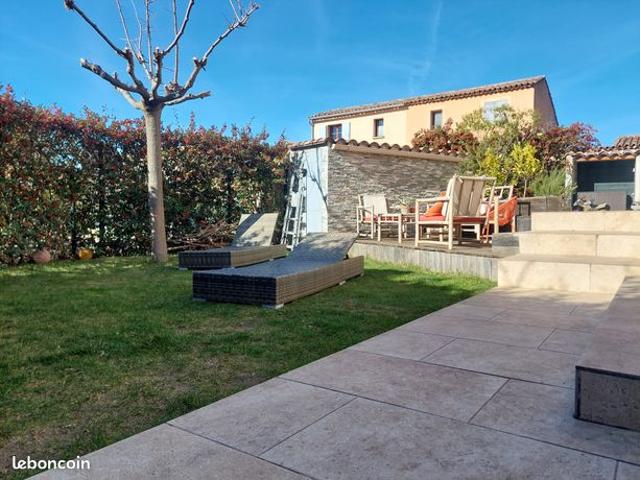 MAISON T4/T5 101m2 + GARAGE dans Copropriété avec piscine