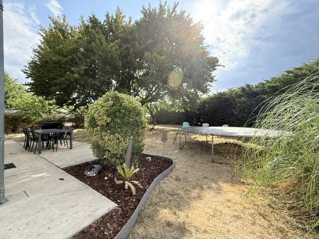 MAISON T4 3CH GARAGE JARDIN 1000m2 TONNAY CHARENTE
