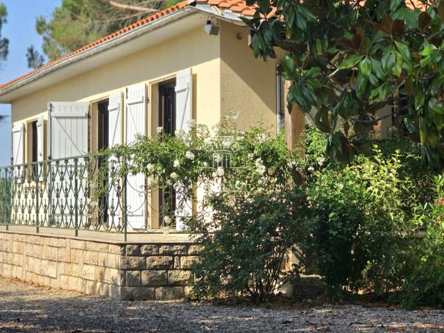 MAISON T4 106M2 EN CAMPAGNE AVEC TERRAIN DE 5664M2 ET DEPENDANCE / PROCHE EAUZE