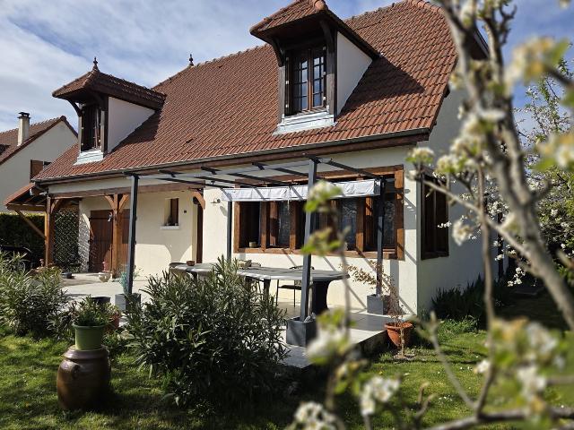 Maison T4 115 m2 avec jardin, garage et carport